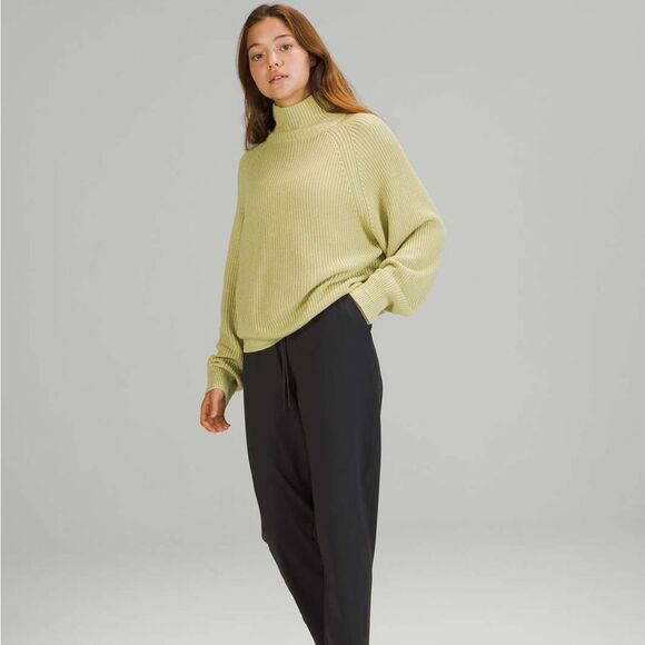 NWOT Lululemon Ribbed Turtleneck Sweater Dew Green Size M/L Cashmere/Cashlu - Picture 6 of 10